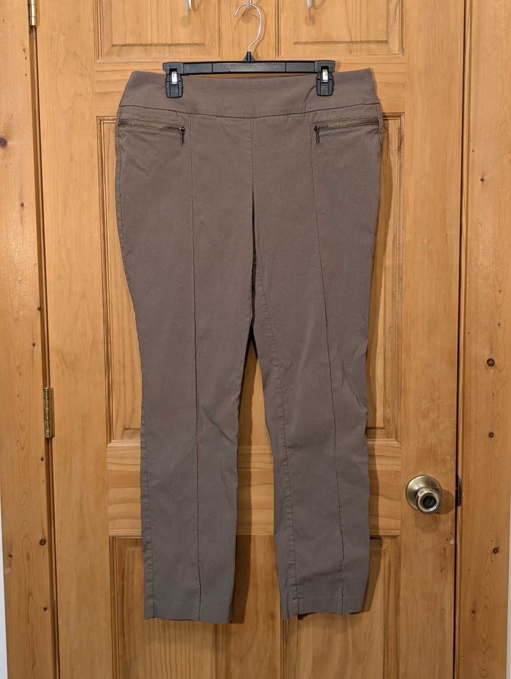 Chicos So Slimming Pants Women 2 LG Straight Leg Zip Pockets Brown Taupe Casual 